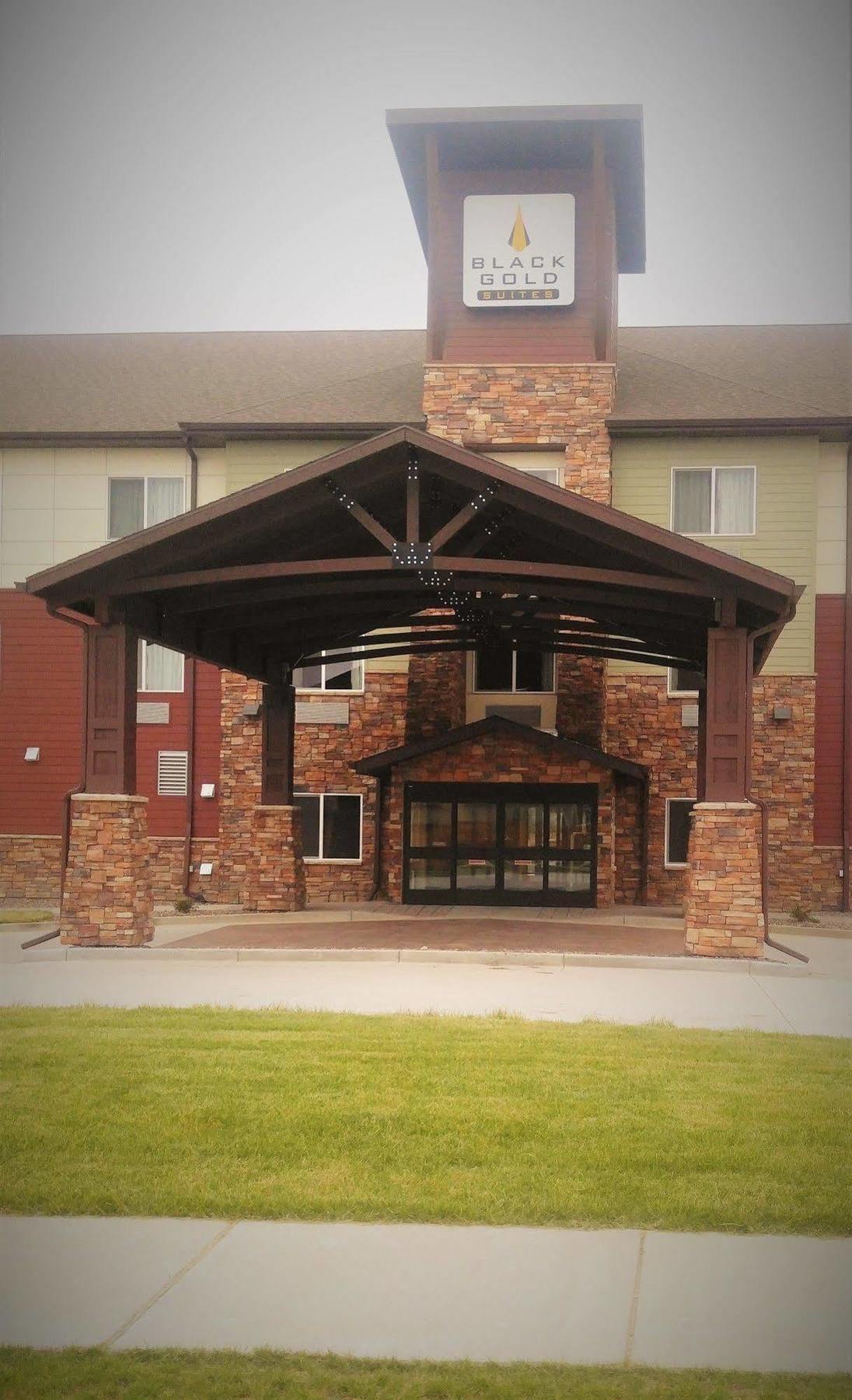 Inn At Hunters Run Watford City Екстериор снимка